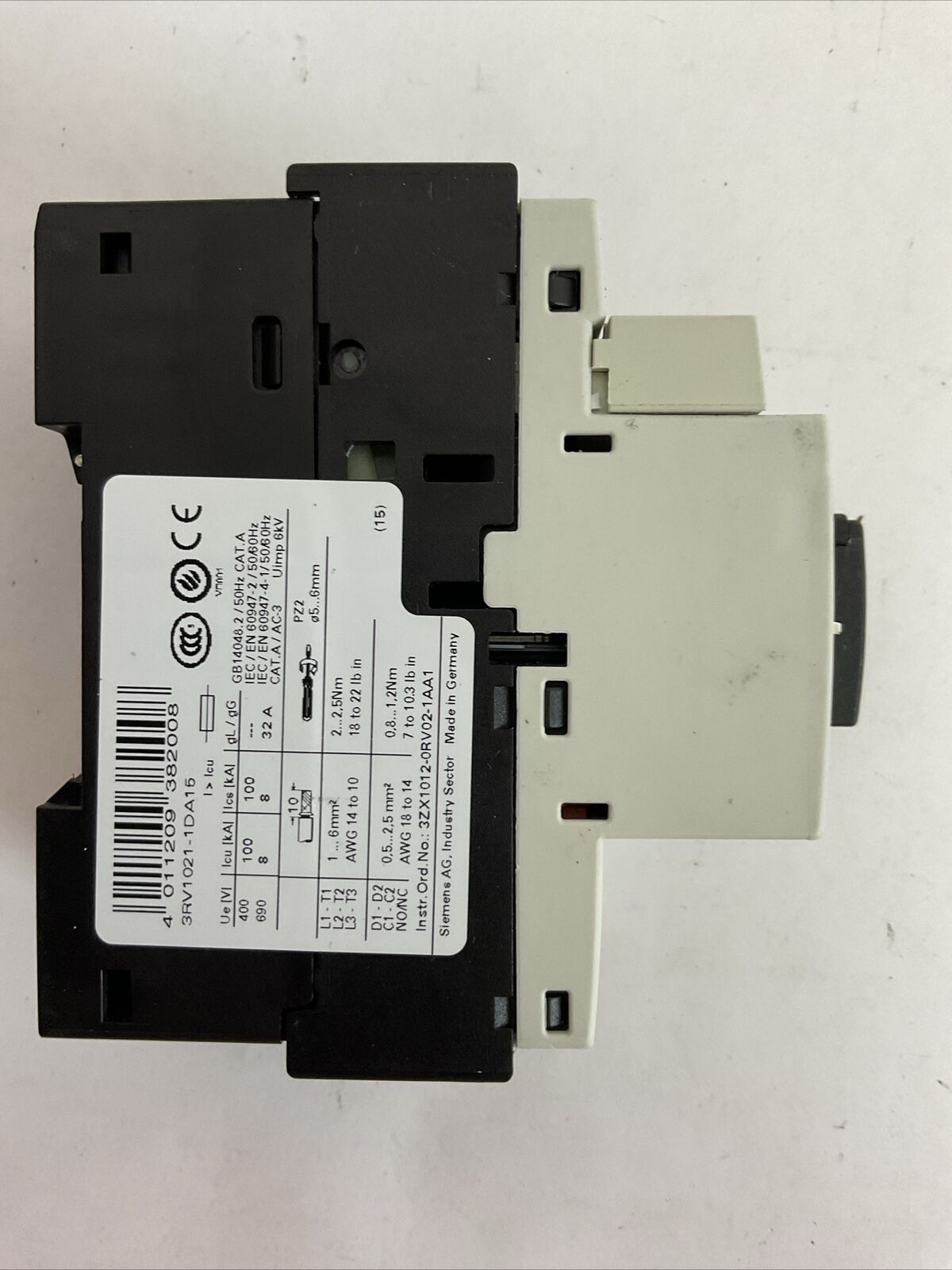 SIEMENS 3RV1021-1DA15 CIRCUIT BREAKER 2.2-3.2A