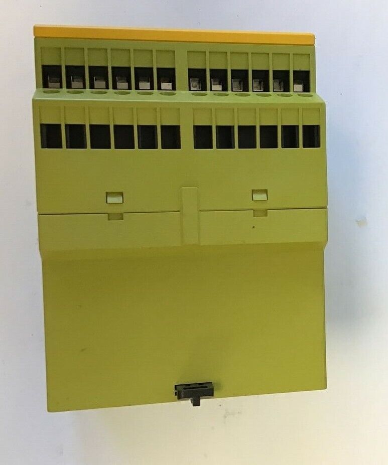 PILZ PNOZ X10 SAFETY RELAY 24VDC 240VAC 8A