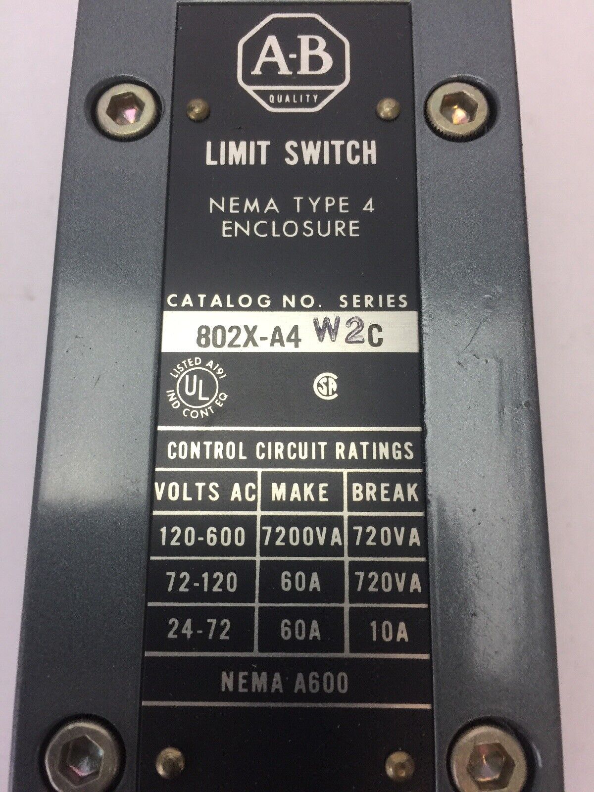 ALLEN BRADLEY 802X-A4W2 LIMIT SWITCH 600VAC 7200VA 720VA SERIES C NEMA TYPE 4