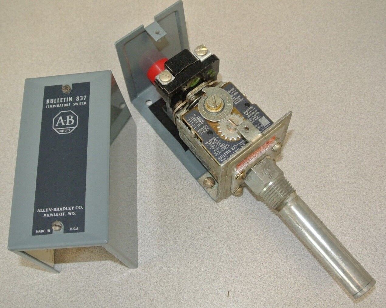 ALLEN-BRADLEY 837-AT11-JMC TEMPERATURE SWITCH / 90-200° F / NEW SURPLUS