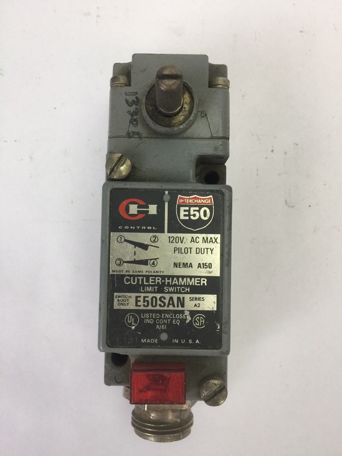 CUTLER HAMMER E50SAN SWITCH BODY SER A2 120VAC E50DR1 OPERATING HEAD SER A1 E50R