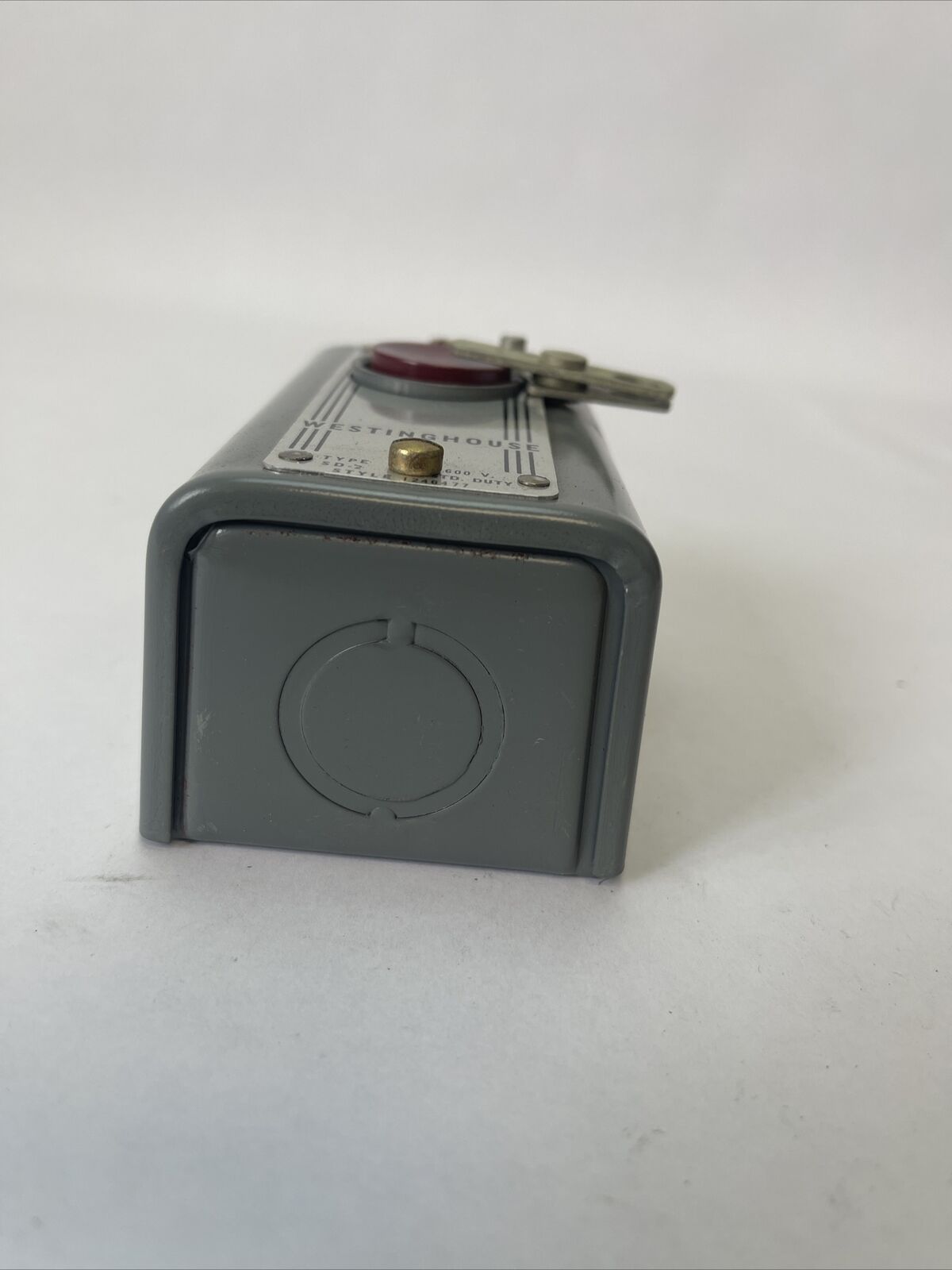 WESTINGHOUSE SD2 PB STATION STOP SINGLE UNIT WITH LATCH STANDARD DUTY 600V