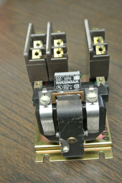 SYLVANIA 5UF6-2-76 / AC RELAY / 6 CONTACTS: 4 N.O., 2 N.C. / 110-120V COIL