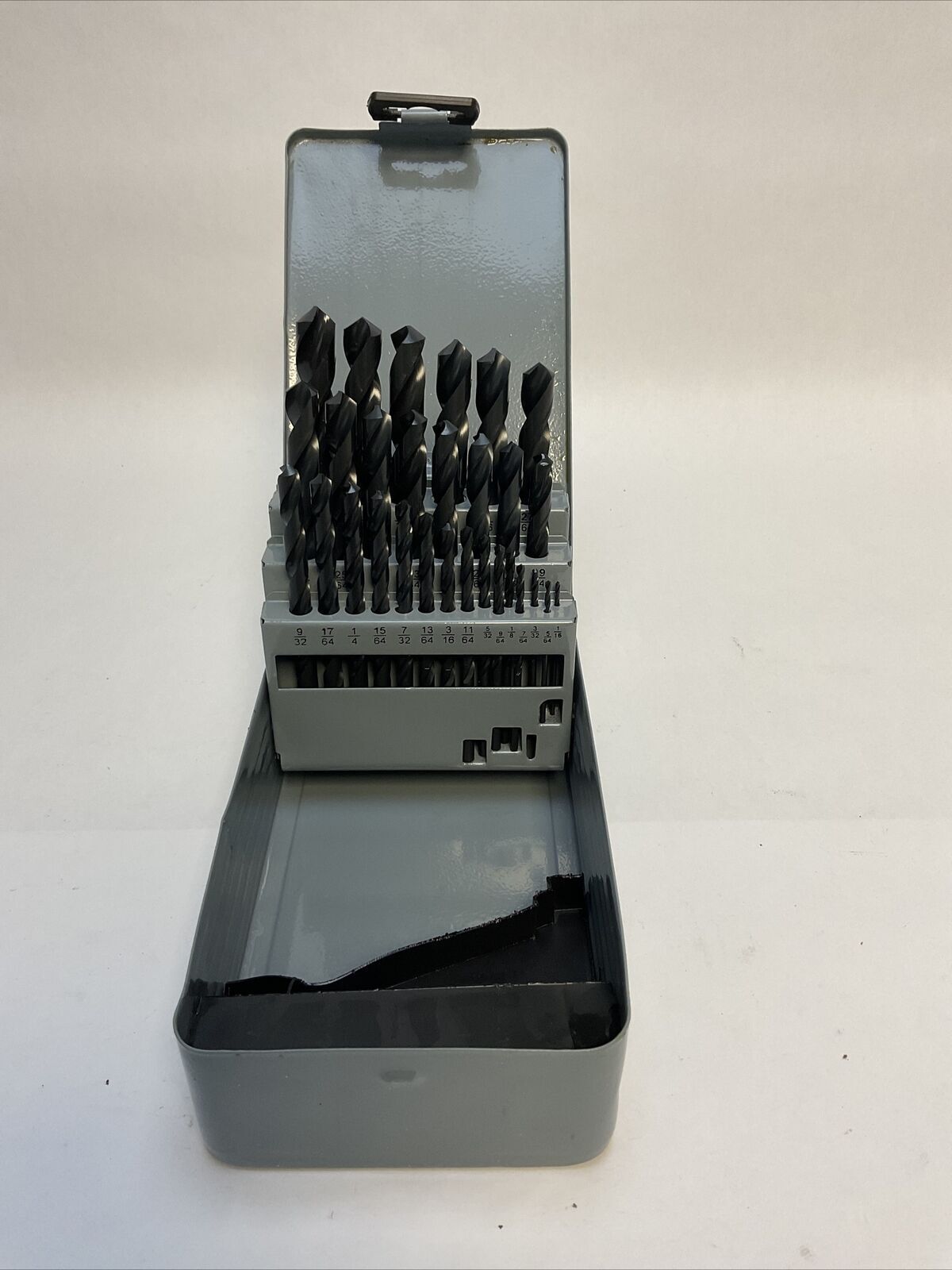 WESTWARD 4UM92B HSS DRILL BITS 29-PIECE SET JOBBER LENGTH 1/16 TO 1/2 BY 64 THS