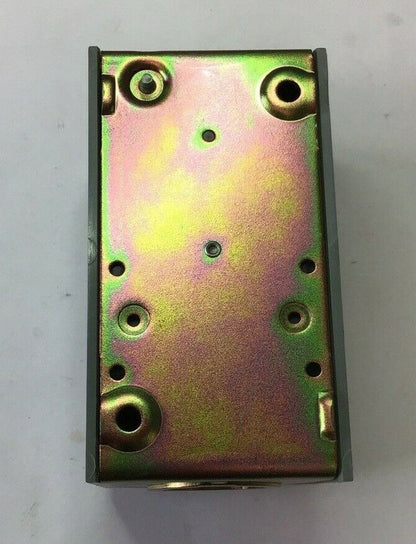 SQUARE D 9001 BG-210 ON-OFF PUSHBUTTON SER.A ***MISSING OFF COVER PLATE***