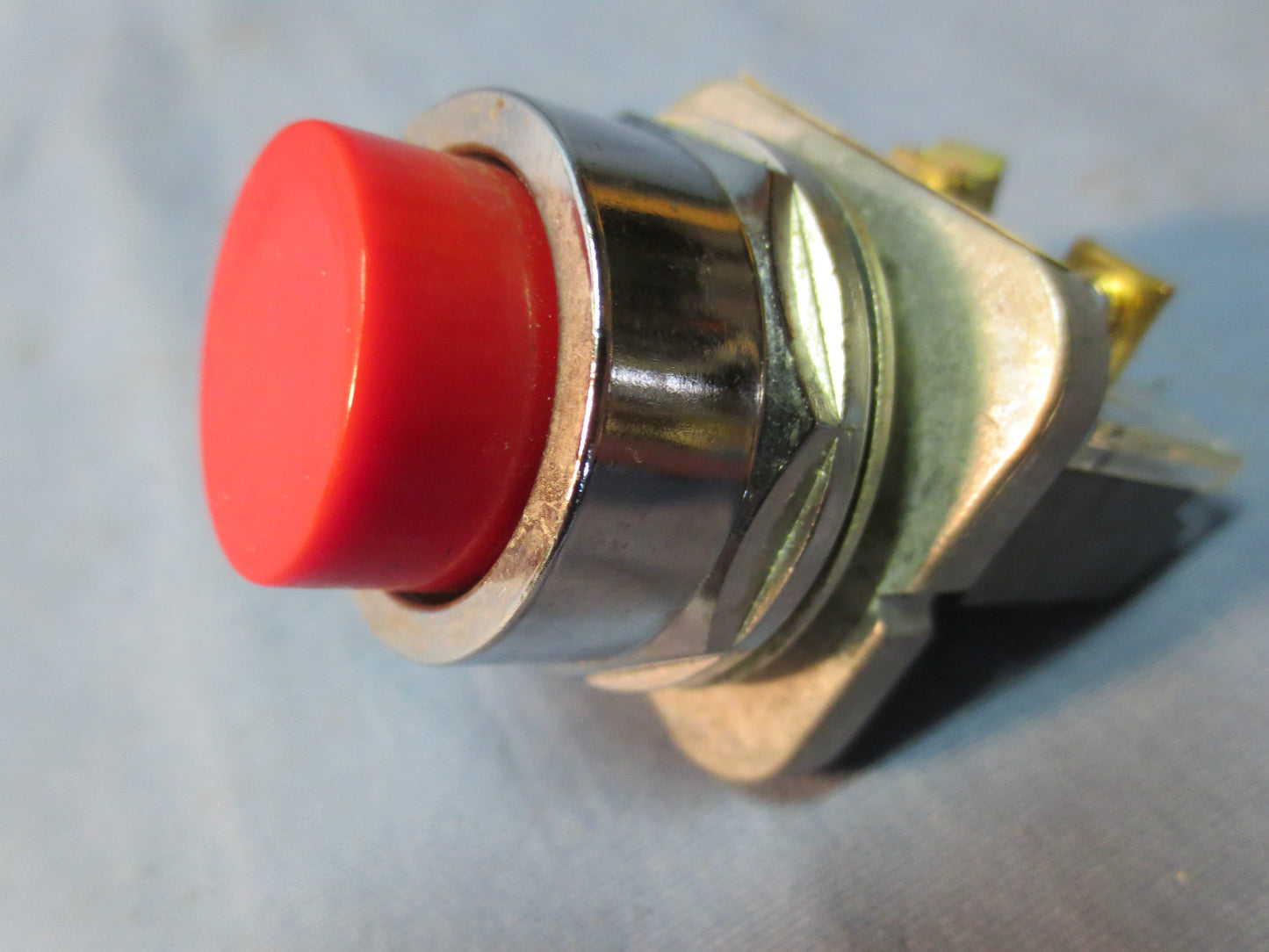 FURNAS / SIEMENS 52PA8B2 PUSH BUTTON, RED, Ser. F