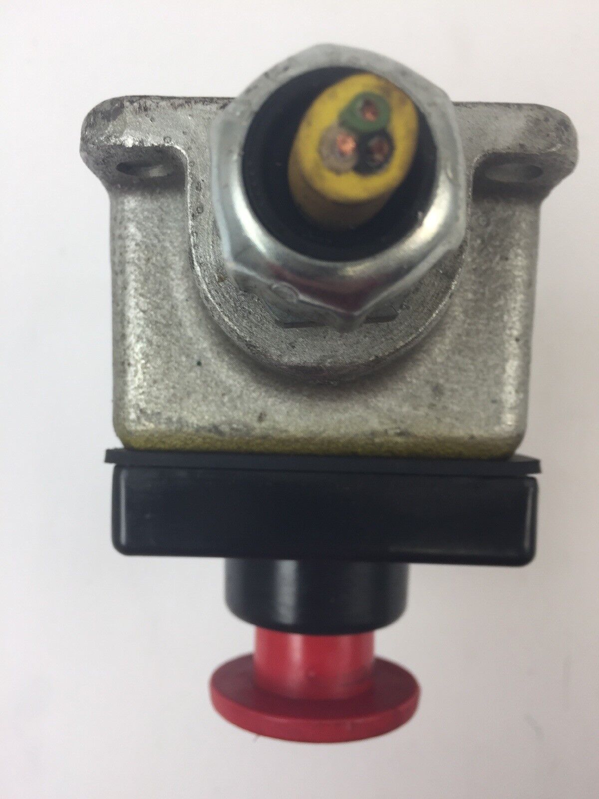 REES 03605-032 PUSH BUTTON 1 INCH GREEN BUTTON 1 3/4 INCH RED BUTTON