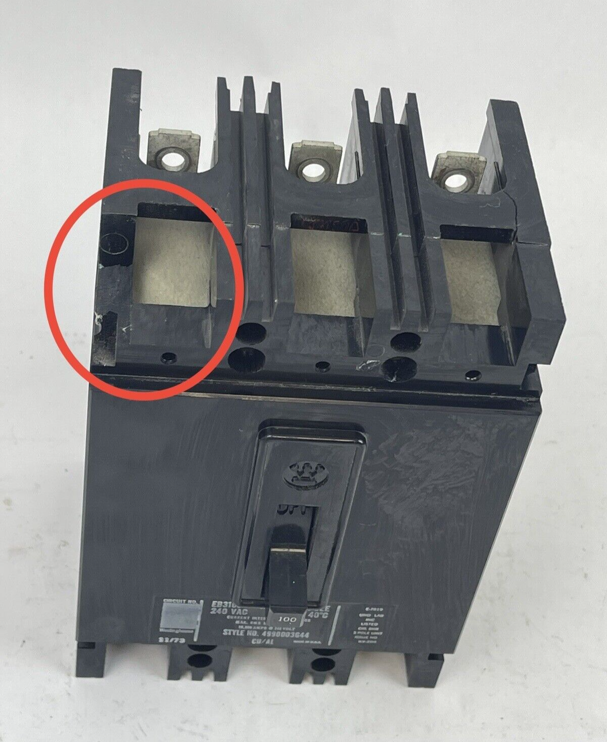 WESTINGHOUSE - EHB3100 - CIRCUIT BREAKER 100A 3POLE 480V BROKEN PIECE - USED
