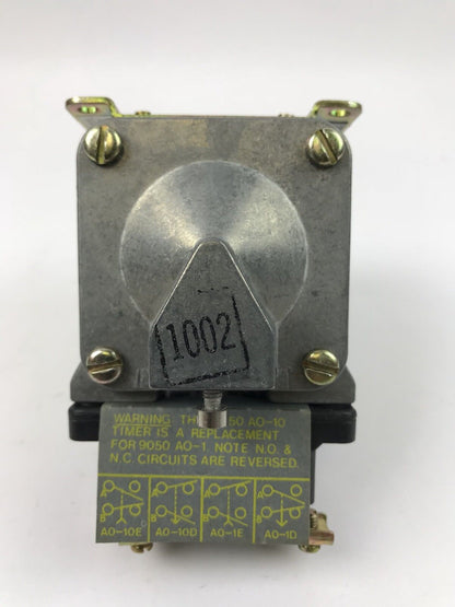 SQUARE D 9050 AO10DV02 PNEUMATIC TIMING RELAY *NEW