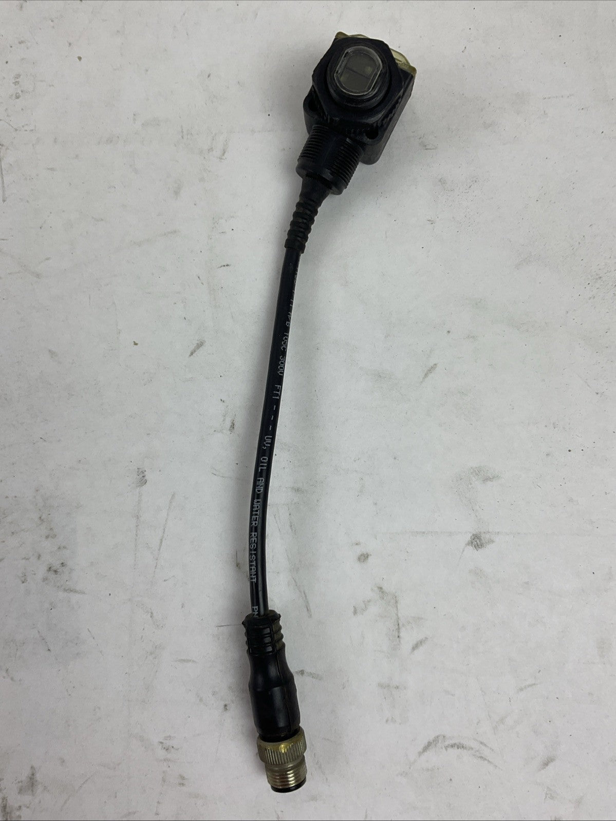 ALLEN BRADLEY 42EF-P2MPB-F4 SER B POLORIZED RETROREFLECTIVE SENSOR