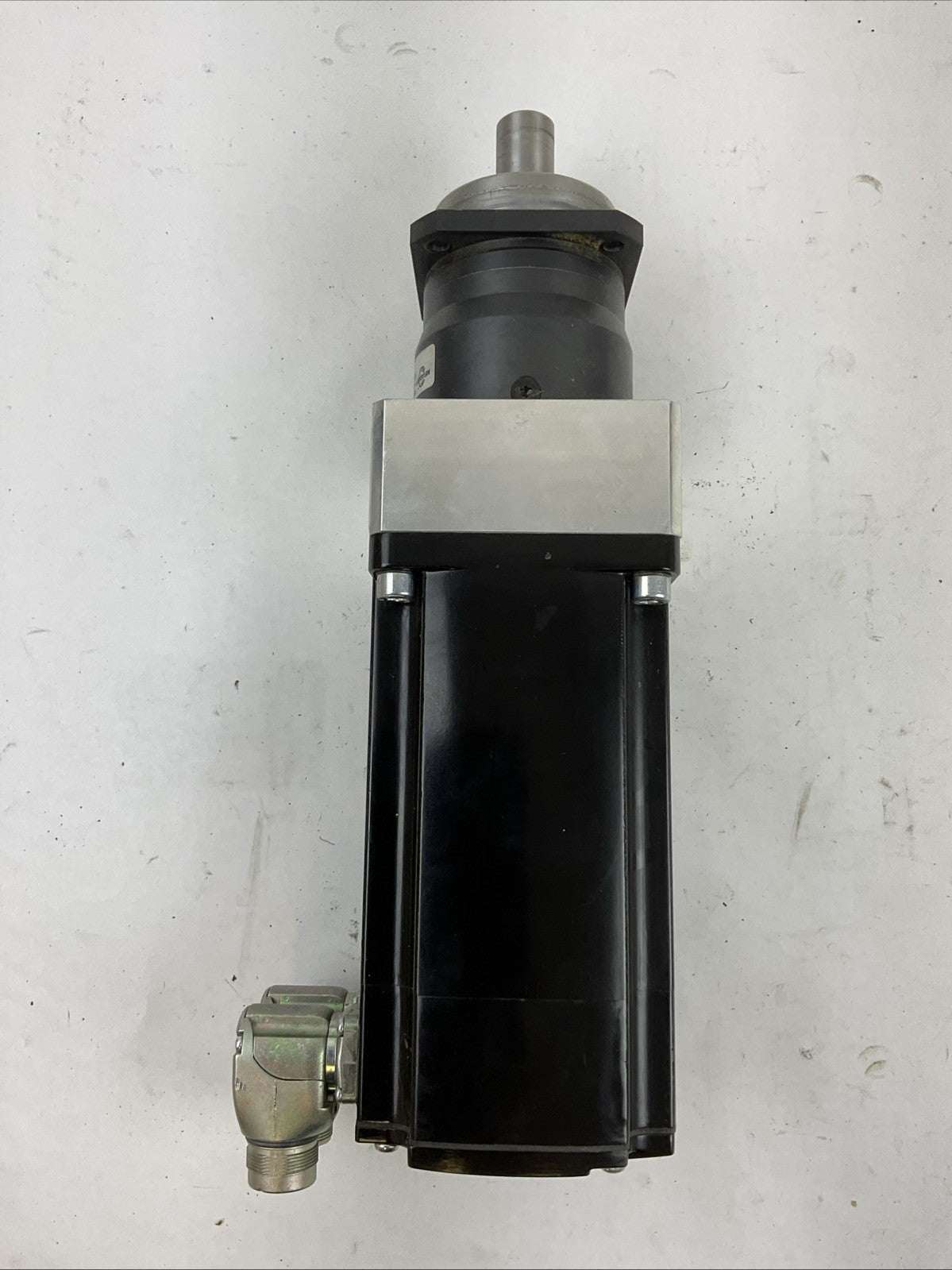 SCHNEIDER BMH1003P36A2A SERVO MOTOR 6000RPM NEUGART PLHE 80