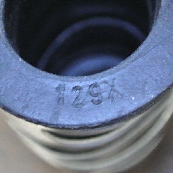 HOSE REDUCER APPROX. 7/8" to APPROX. 5/8" w/ 4 HOSE CLAMPS / 129X / NEW SURPLUS