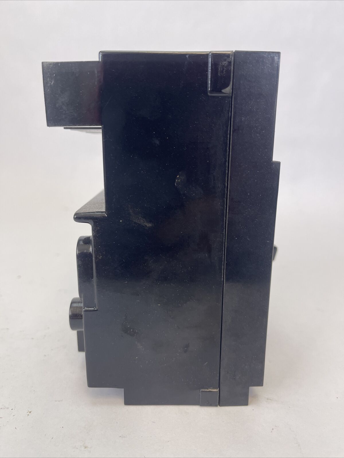 ITE EE3-M015 CIRCUIT BREAKER 15AMP 125/250VDC 240VAC 3POLE