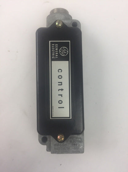 GE CR9440D2DF CONTROL LIMIT SWITCH 600 MAX VOLTS 2 1 NO - 1 NC