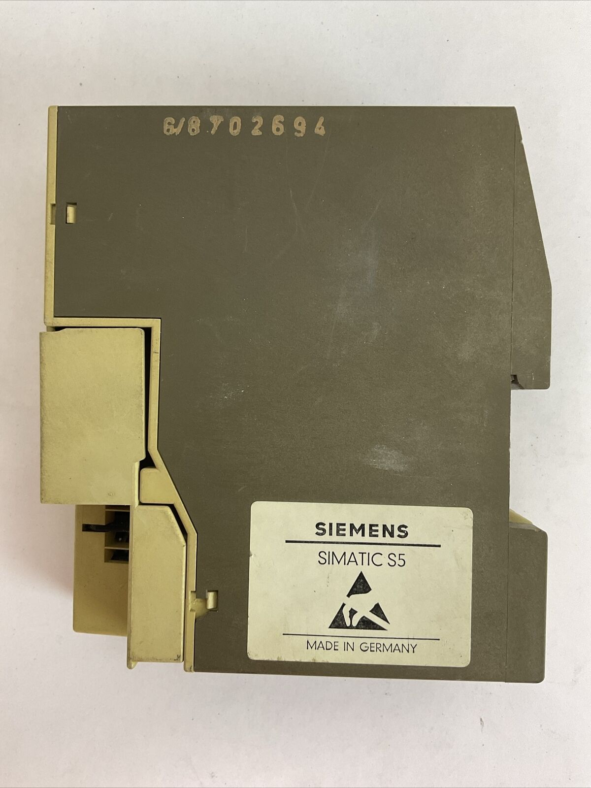SIEMENS 6ES5 930-8MD11 SIMATIC S5-100U 115/230VAC 24VDC 0.8A POWER SUPPLY MODULE