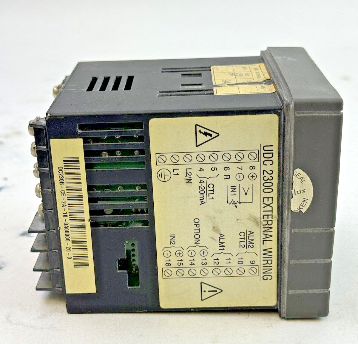 HONEYWELL - DC230B-CE-2A-10-0A00000-20-0 - DIGITAL TEMPERATURE CONTROLLER