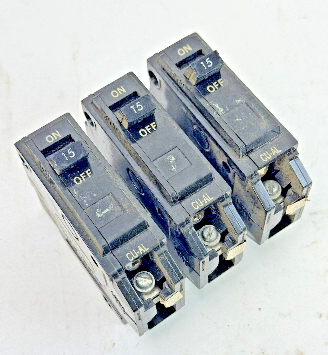 GE *LOT OF 3* - TQL1115 - CIRCUIT BREAKERS - 1 POLE, 15 A, 240 VAC, TYPE TQL-AC