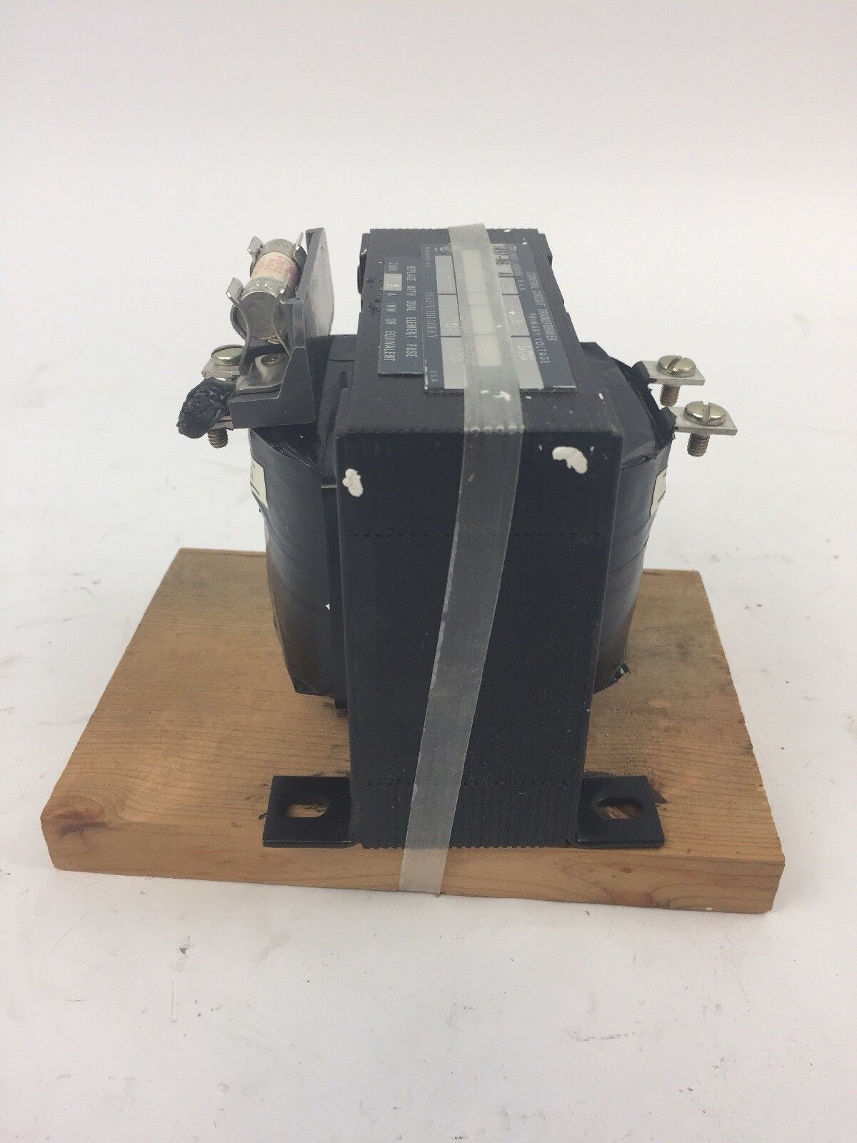 ALLEN BRADLEY 1497-N6 CONTROL CIRCUIT TRANSFORMER .200 KVA 600V 60HZ SERIES A