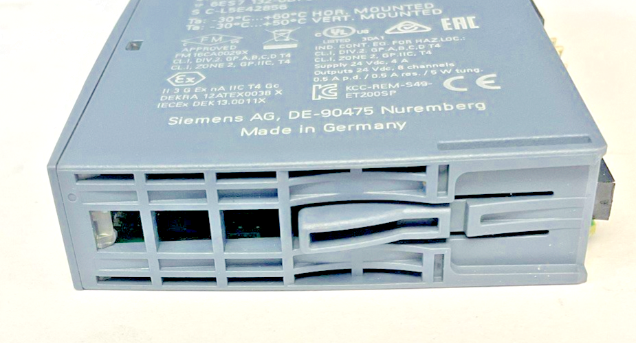 SIEMENS 6ES7 131-6BF00-0CA0 DIGITAL OUTPUT MODULE 24VDC 4A 8x24VDC/0.5A*LOTOF10*