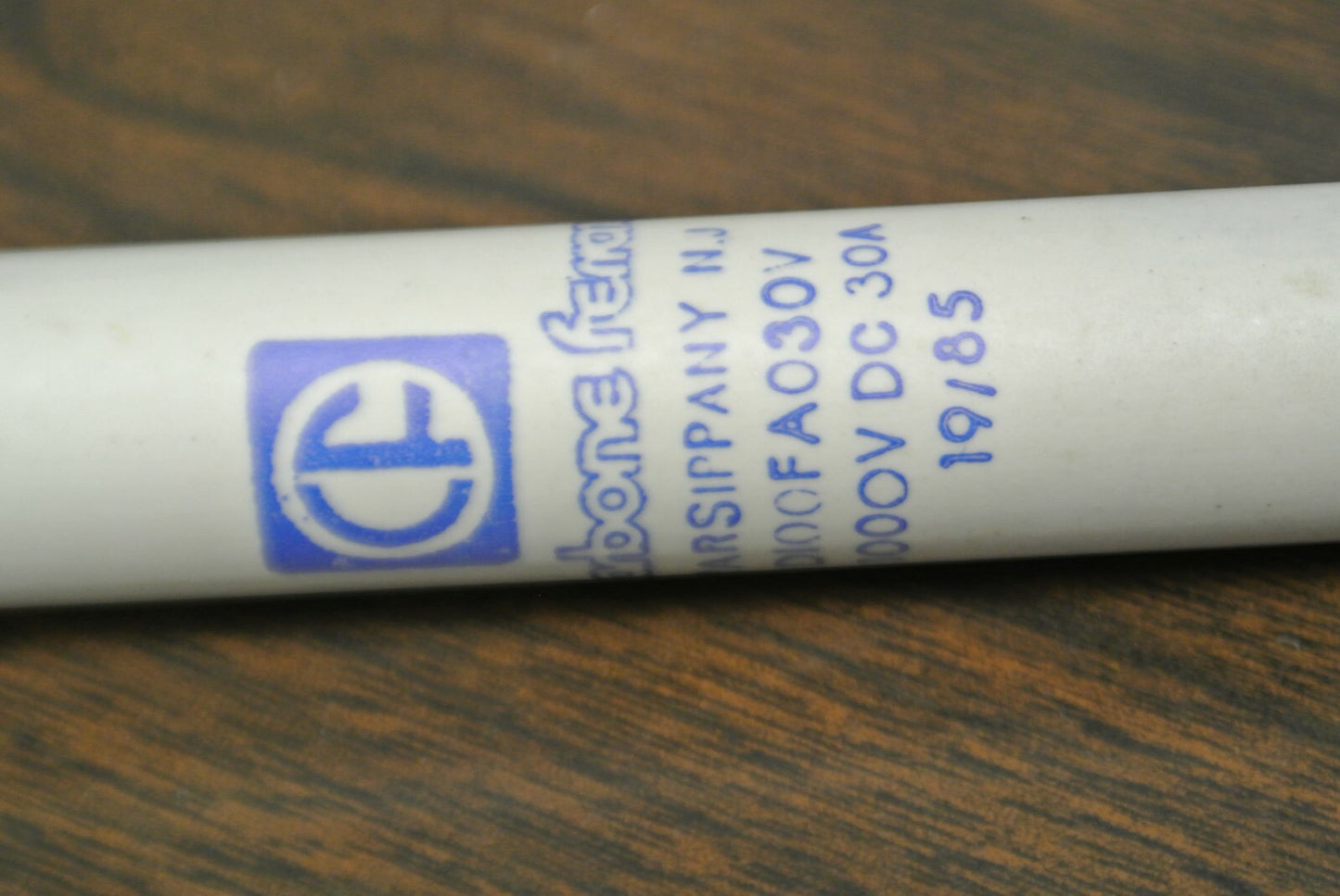 BOX of 10 / CARBONE FERRAZ D100FA030V FUSE / 30A / 1000VDC / NEW SURPLUS