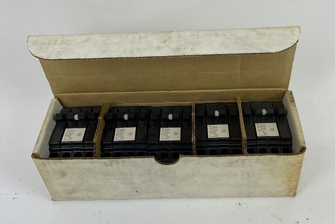 CROUSE-HINDS MP23015 CIRCUIT BREAKER 120/240VAC ***LOTOF5***