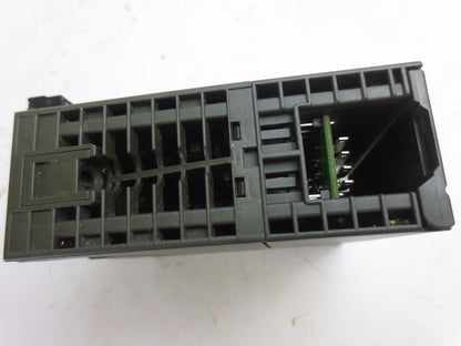 SIEMENS 1P 6ES7322-1BL00-0AA0 SIMATIC S7 DIGITAL OUTPUT MODULE - 32 PT, 24VDC