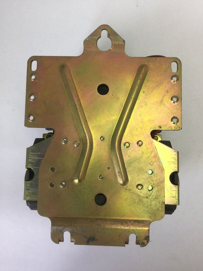 SQUARE D 8502 C0-2 CONTACTOR SER B 30AMP 600VAC 10HP SIZE 1 COIL 120V 60CY