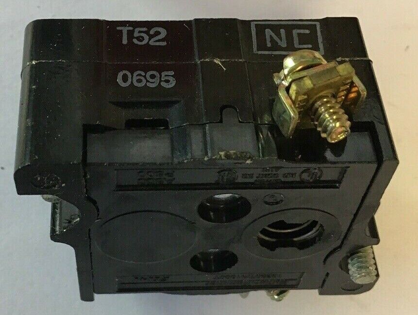 CUTLER-HAMMER 10250T52 CONTACT BLOCK 1N.C. ***LOTOF2***