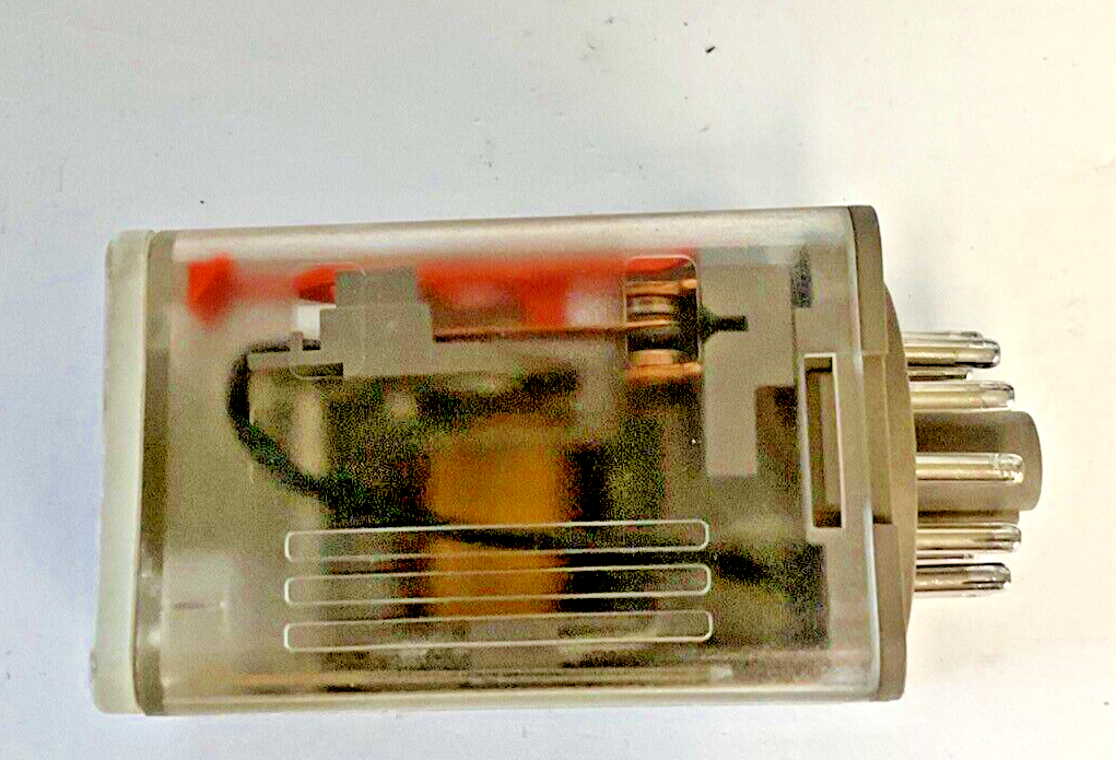 ALLEN BRADLEY 700-HA33A1 RELAY SER.B 120VAC 10A ***LOTOF2***