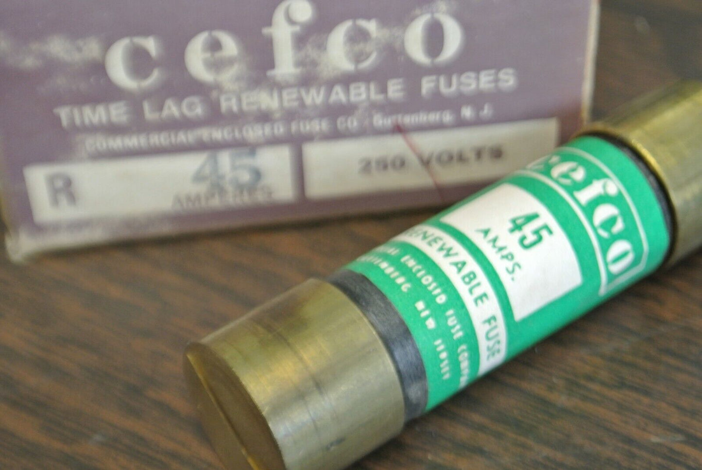 BOX of 10 CEFCO REN45 RENEWABLE FUSE / 45A / 250V / NEW SURPLUS  CAPACITY 35-60A