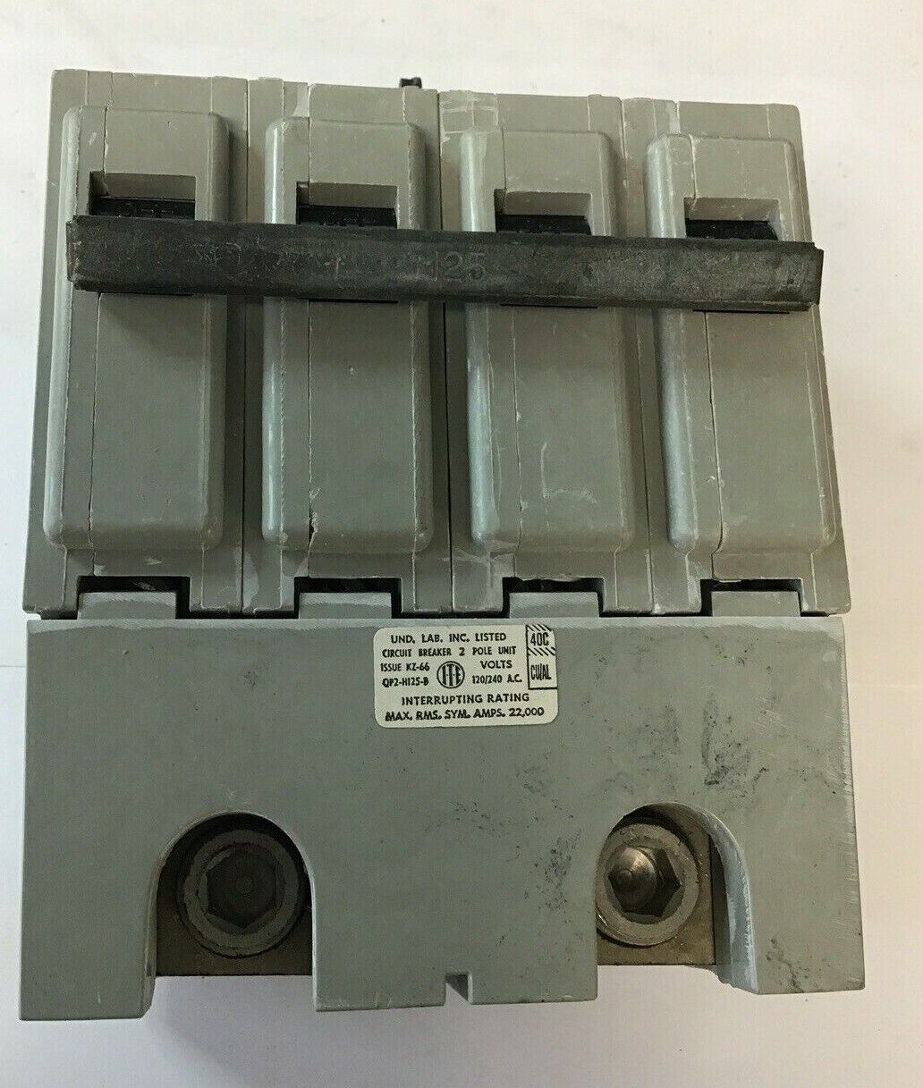 ITE QP2-H125-B CIRCUIT BREAKER 125A 120/240VAC 1EQ-2POLE PARALLEL