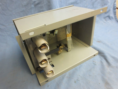 I-T-E BDEH4100 CIRCUIT BREAKER PLUG ENCLOSURE 100A 600V 4-POLE - NEW - NO HANDLE