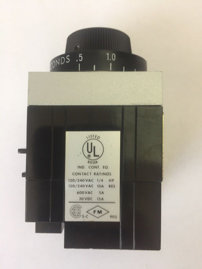 AGASTAT E7012PB002 TIME DELAY RELAY 125VDC 0.5-5 SECONDS