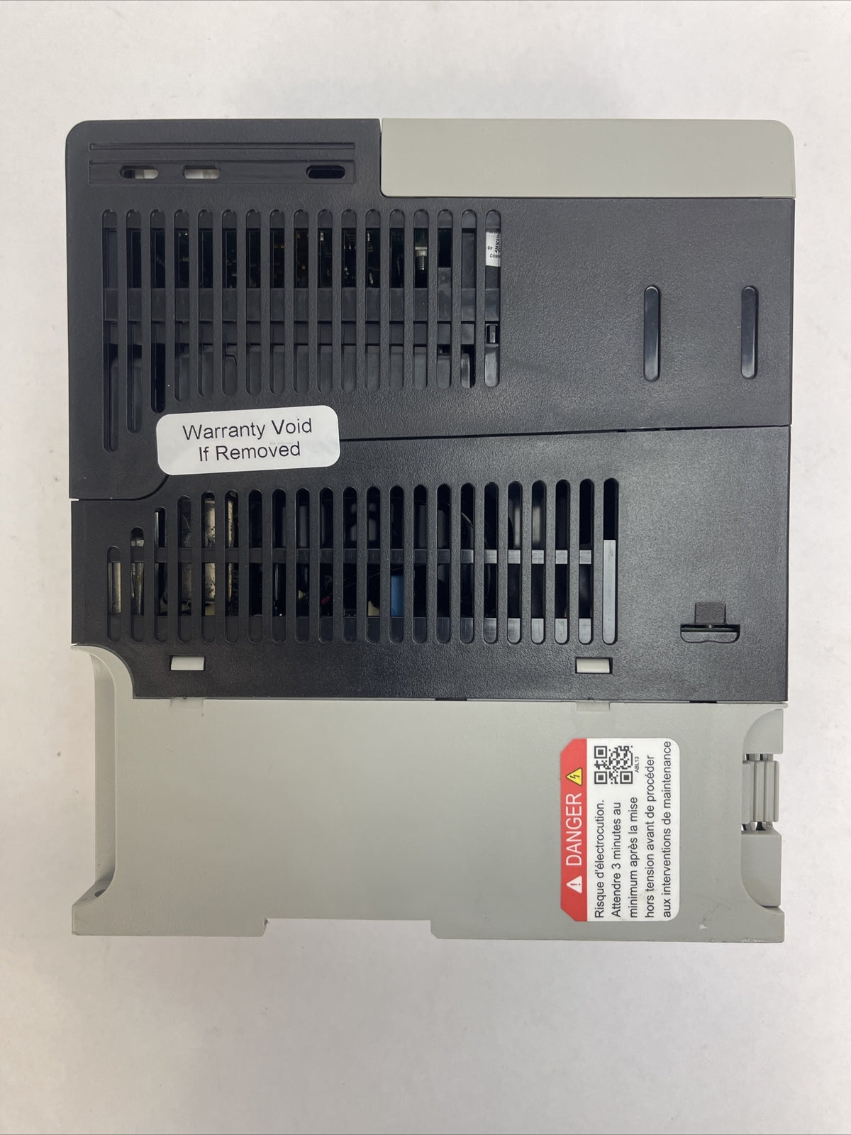 ALLEN BRADLEY 25B-D2P3N104 POWER FLEX 525 AC DRIVE FRN 4.001 SER A OUTPUT