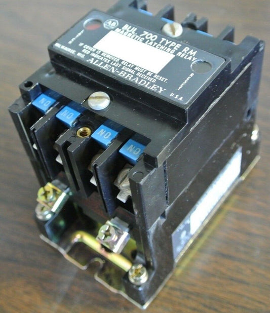 ALLEN-BRADLEY 700-RM400A1 INDUSTRIAL CONTROL RELAY / MAGNETIC LATCHING RELAY NEW