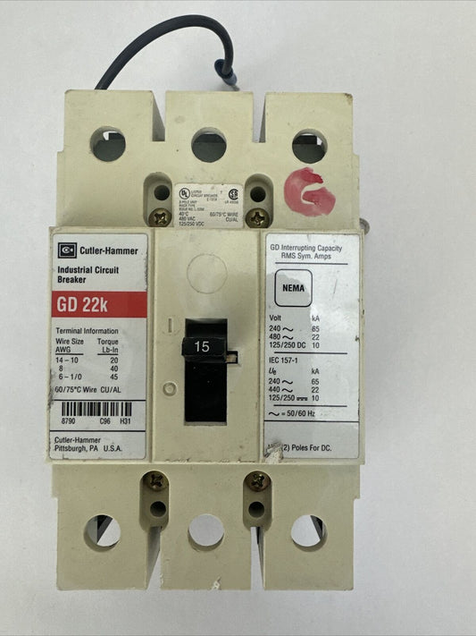 CUTLER HAMMER GD3015 CIRCUIT BREAKER 250VDC 480VAC 3P 15A GD 22K TRIP 1373D62G01