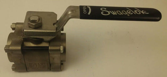 SWAGELOCK SS-67PF24 BALL VALVE 1500 PSI@100F, 103 BAR@38C, 450F@ 500PSI, 1.25in