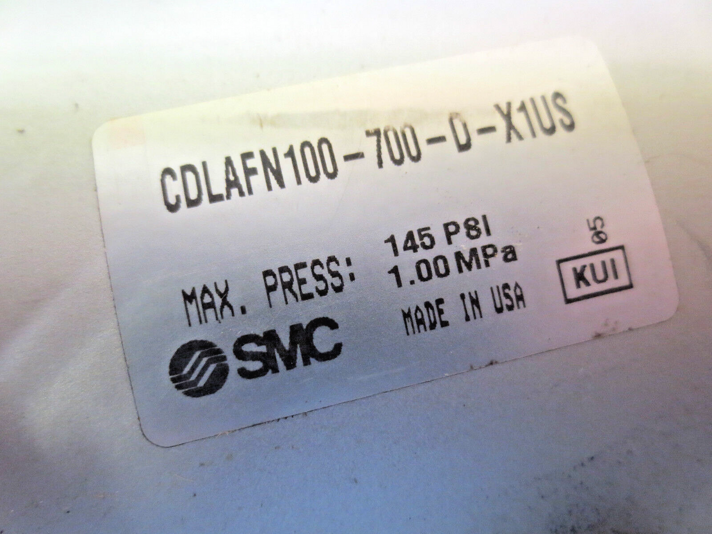 SMC CDLAFN100-700-D-X1US PNEUMATIC CYLINDER, 145 PSI MAX PRESSURE, 1.0 MPa