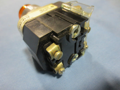 ALLEN-BRADLEY 800T-PF16 Ser. N ILLUM. PUSHBUTTON AMBER - PUSH-TO-TEST LOT of 5
