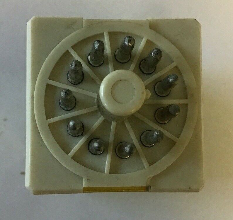 IDEC RR3PA-L RELAY 120VAC ***LOTOF3***