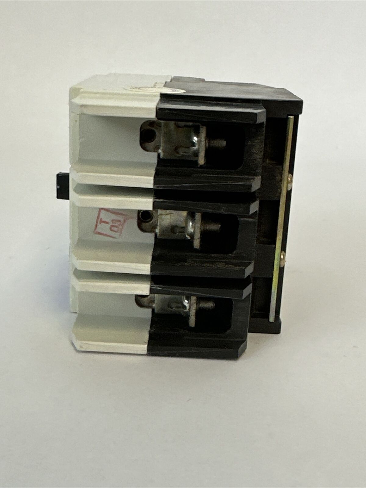 WESTINGHOUSE GDB3015D GDB 14K CIRCUIT BREAKER 15AMP 480VAC 250VDC 3P 4D12216G01