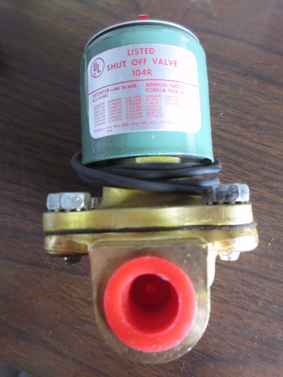 ASCO 8210C93 SOLENOID VALVE 120V, 3/8" PIPE, 5/8" ORIFICE, 100psi - NEW SURPLUS