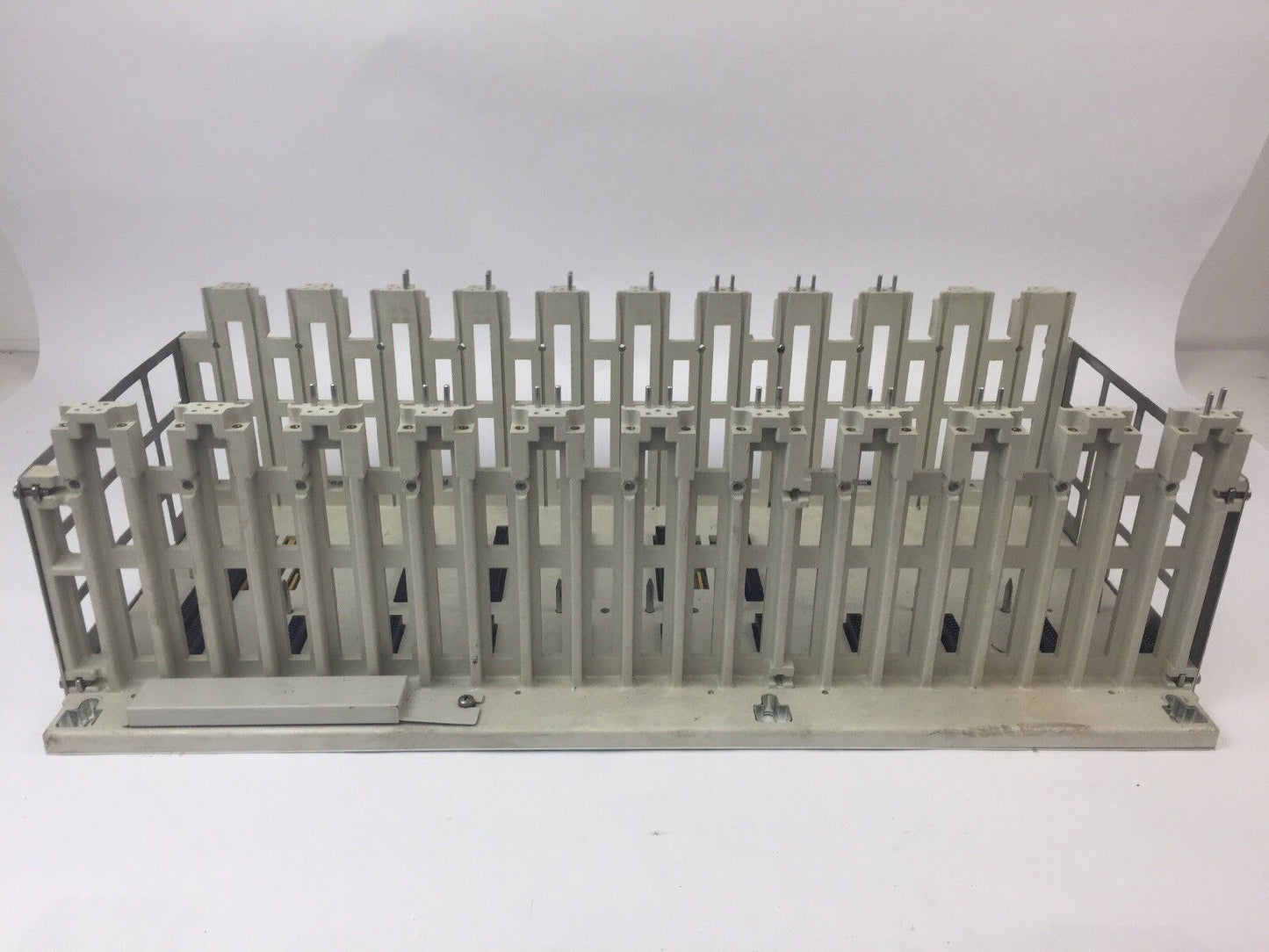 MODION AS-H827-209 11 SLOT RACK
