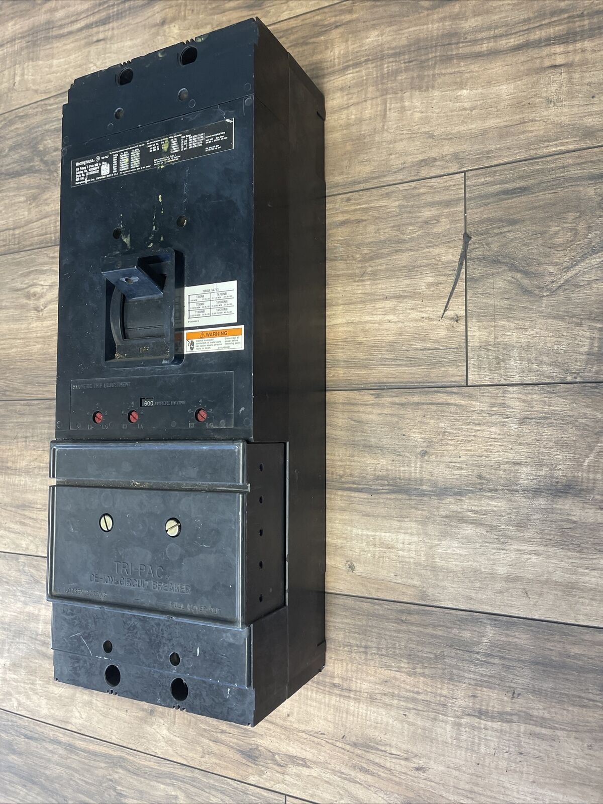 WESTINGHOUSE NB3800PF TRI-PAC DE-ION CIRCUIT BREAKER 600VAC 800A 3P 600AMP TRIP