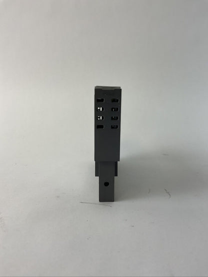 ALLEN BRADLEY 1734-OB8 SER C FW 3.022 OUTPUT MODULE