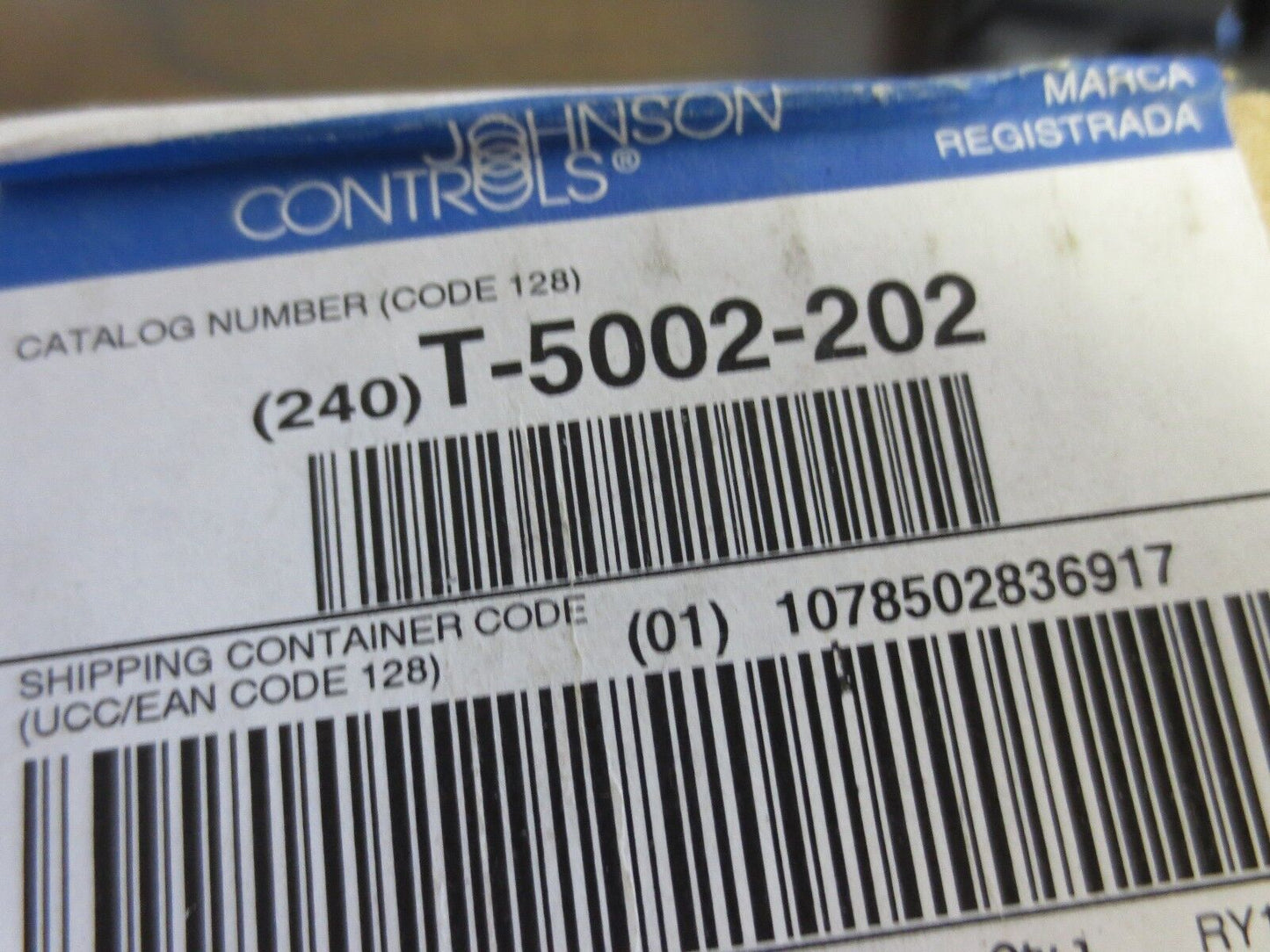 JOHNSON CONTROLS T-5002-202 TEMPERATURE TRANSMITTER, DIRECT ACTING - NEW SURPLUS