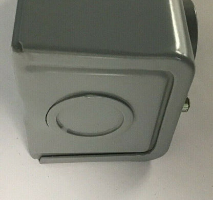 GE CR2943NA102X STANDARD-DUTY PUSHBUTTON STATION ON-OFF 600V NEMA 1 ENCLOSURE
