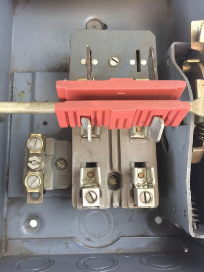 SQUARE D H221NRB SERIES D1 FUSIBLE SAFETY SWITCH 30A 240VAC 125/250VDC 2POLE