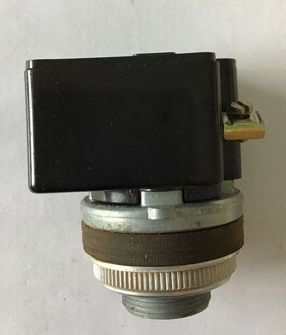 SQUARE D KP-7 PILOT LIGHT 240V 60HZ SER.A