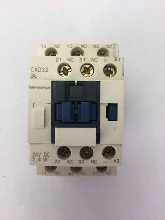 TELEMECANIQUE / SQUARE D CAD32 BL CONTACTOR 600VAC 10A  COIL 24VDC (LOT OF 2)